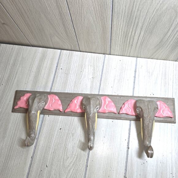 Vtg Pier 1 Carved Wooded Elephant Wall Hook Coat/Hat Rack Nursery Kids Room - Picture 1 of 6